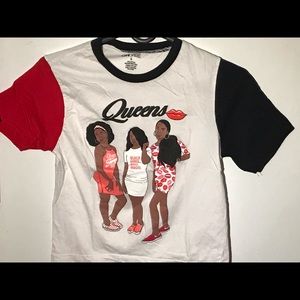 Queens crop top